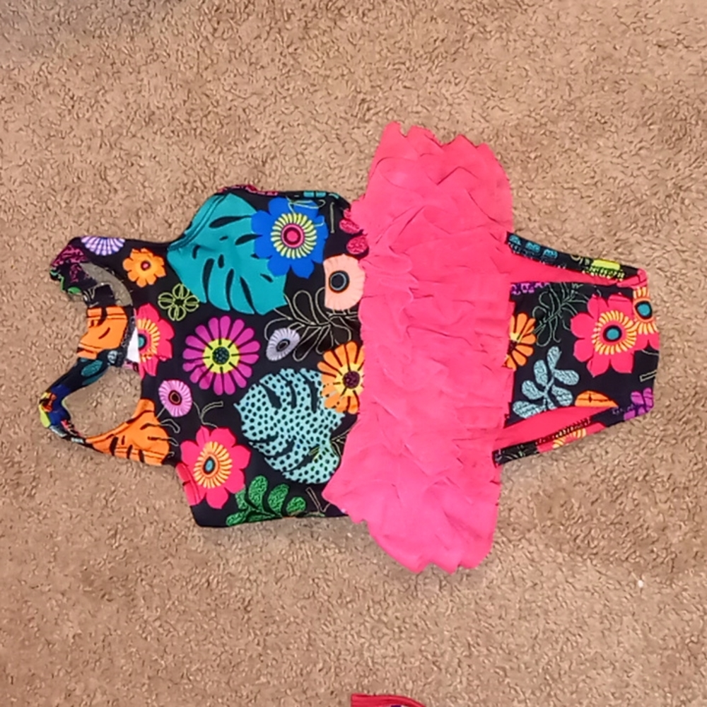 💚 9M infant swimsuit